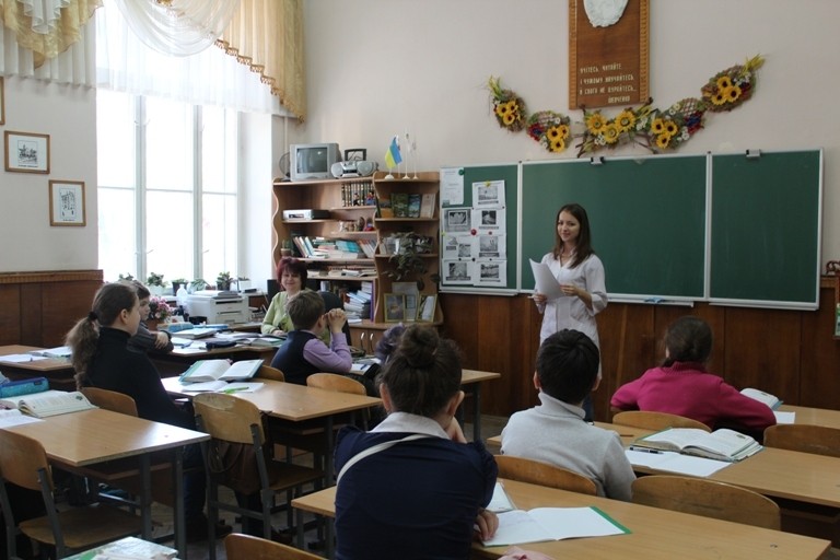 Студенти БДМУ провели просвітницьку акцію для школярів