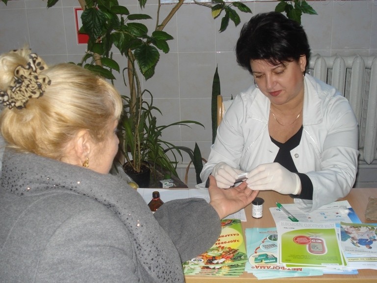Співробітники БДМУ провели акцію “Об‘єднаємося у боротьбі з діабетом”