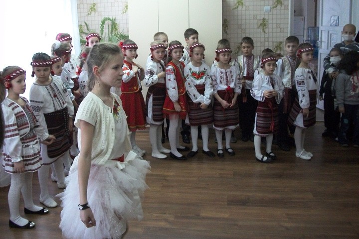 Студенти-іноземні громадяни БДМУ привітали діток із Днем Святого Миколая
