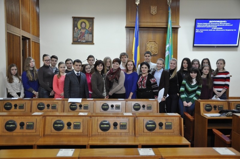 Засідання "Школи лідерів" БДМУ у Чернівецькій обласній раді