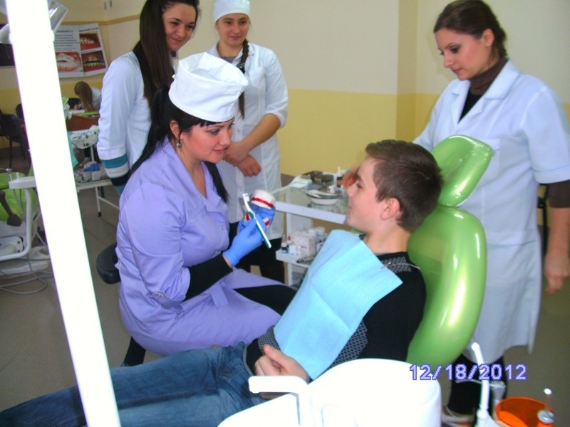 Лікарі-інтерни БДМУ провели “Уроки стоматологічного здоров’я”