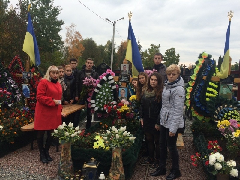 Студенти провели акцію «Пам’ятаємо загиблих героїв Буковини»