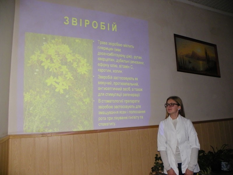 Студенти під час круглого столу обговорювали правила гігієни ротової порожнини