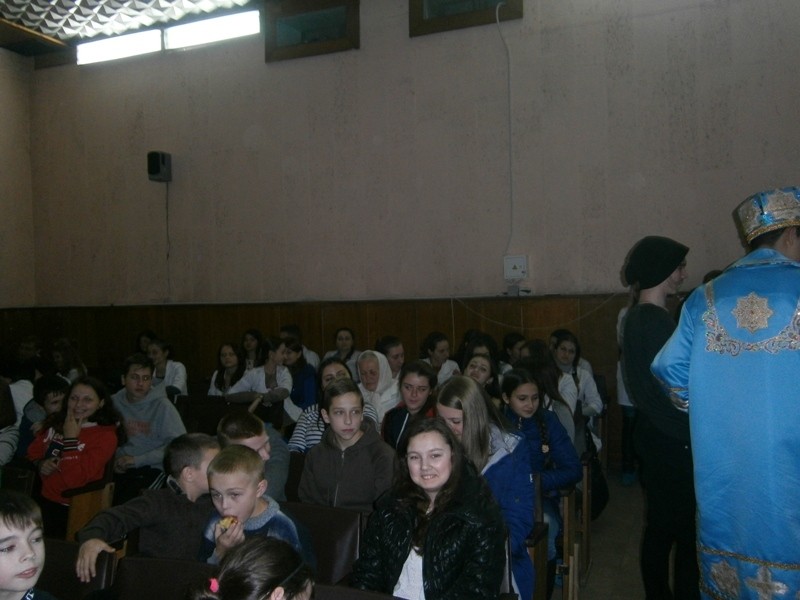 Студенти привітали діток з Днем святого Миколая