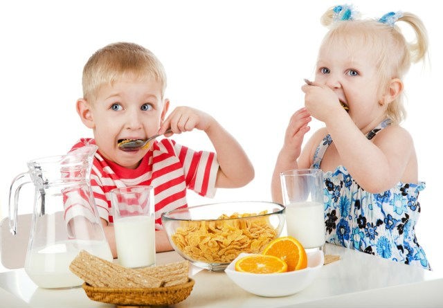 Формування харчових навичок та їх розлади у дітей