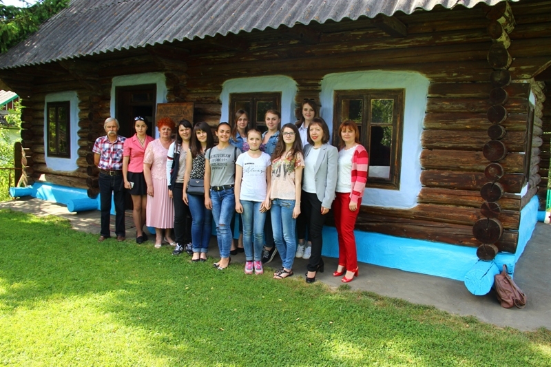 Студенти відвідали музей-садибу Івана Миколайчука