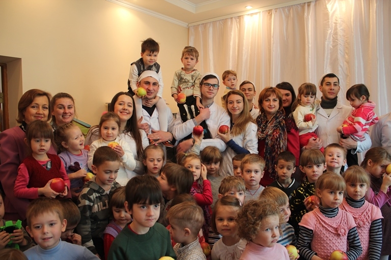 Студенти-стоматологи БДМУ провели благодійну акцію до Дня Святого Миколая