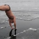 Купання в ополонці на Водохреща: поради лікаря