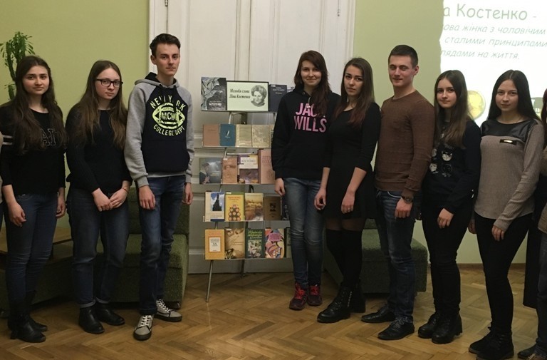 Студенти БДМУ читали поезії Ліни Костенко