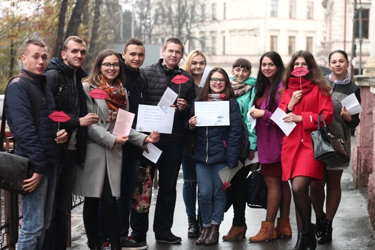 Студенти БДМУ провели просвітницьку акцію “Розуміти можна серцем”