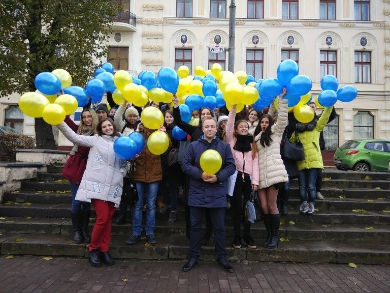 Студенти БДМУ провели флешмоб до Дня Гідності та Свободи