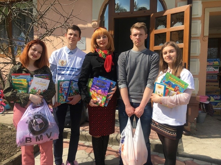 В БДМУ проведено щорічну благодійну акцію «Подаруй дитині книгу»