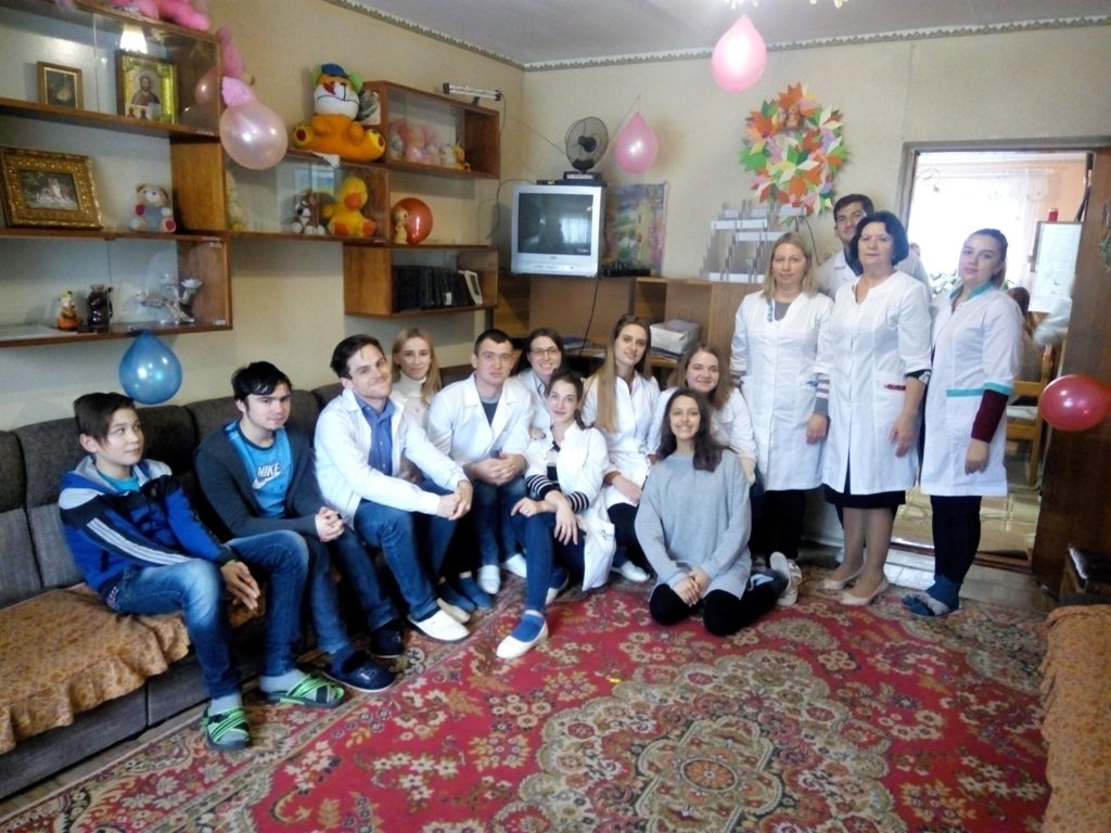 Співробітники БДМУ провели акцію для пацієнтів ендокринологічного відділення дитячої лікарні