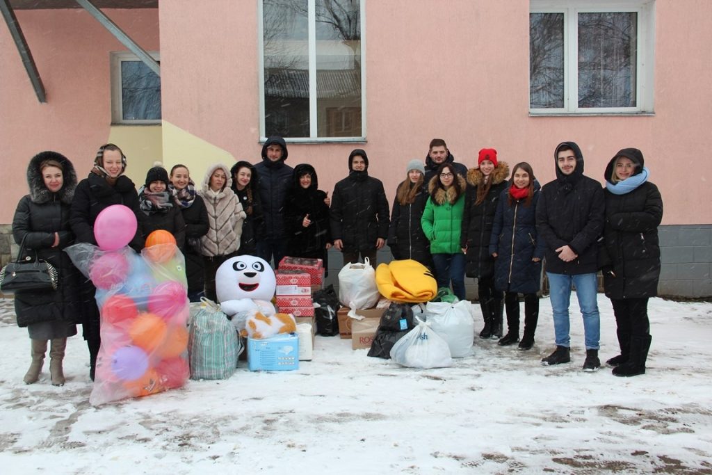 Студенти БДМУ провели благодійну акцію в будинку-інтернаті с. Залуччя-Долішнє