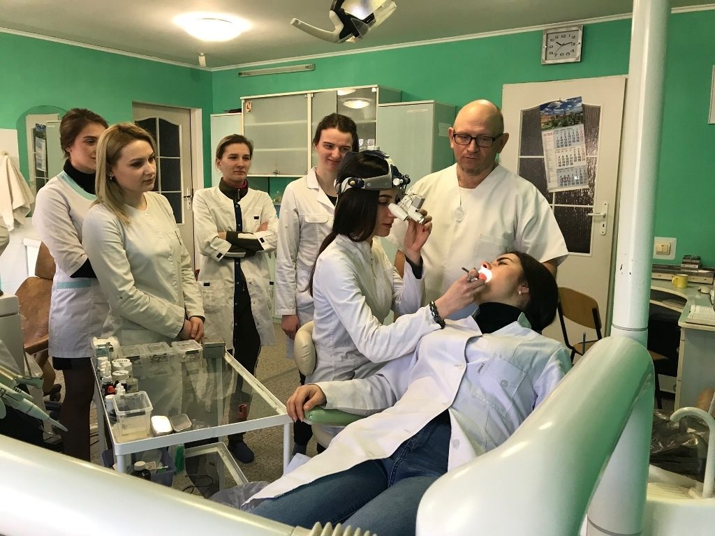 Засідання студентського наукового гуртка з терапевтичної стоматології
