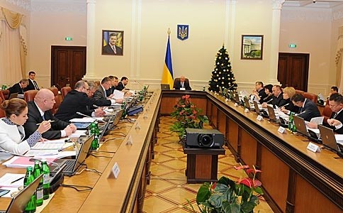 Уряд повертає медогляди учнів у школи