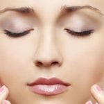 Постійне почервоніння шкіри обляччя може бути ознакою шкірного захворювання