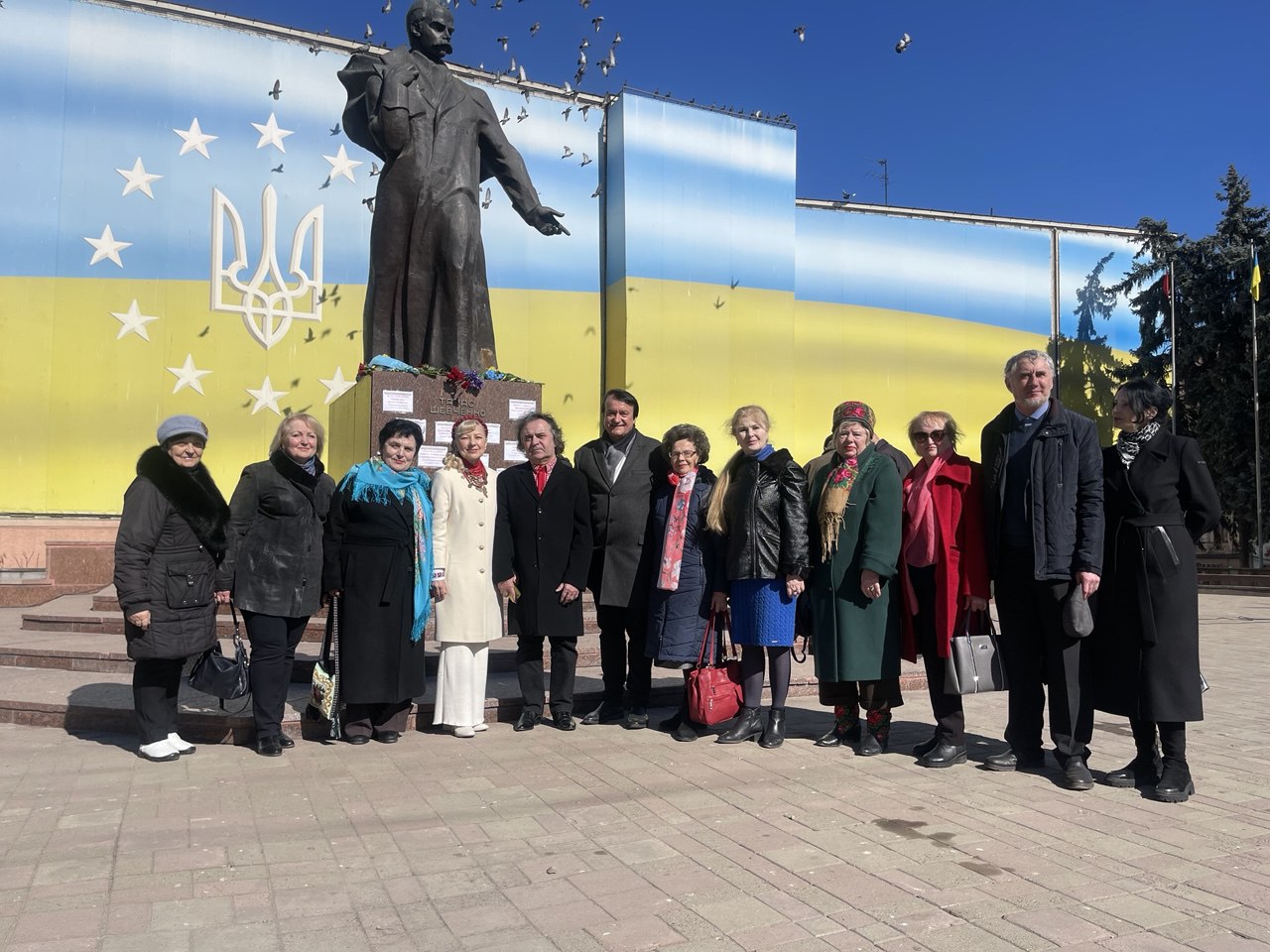 У Чернівцях вшанували пам’ять Тараса Григоровича Шевченка: урочистості до 212-ї річниці від дня народження Кобзаря  